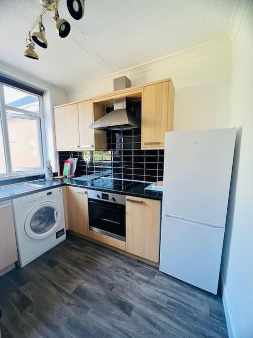 Family Marine Apartment With Sea View Dawlish Exteriér fotografie